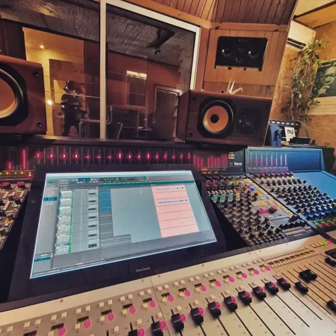 Vie du studio · 83