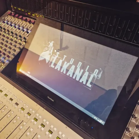 Vie du studio · 119