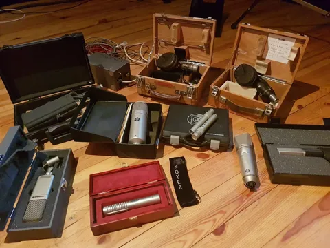 Collection de microphones du studio